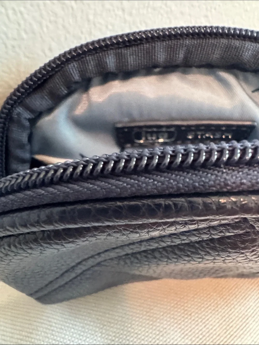 lug vegan leather Cosmetic Pouch/wallet RFID - Navy Blue